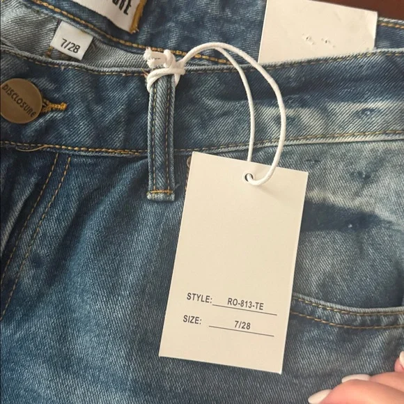 Wrangler Relaxed Fit Blue Jeans - Picture 2 of 3